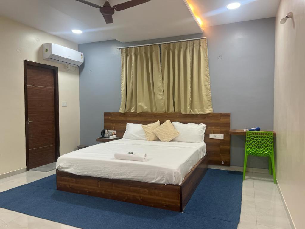 Beach Town Hotel วิสาขปัตนัม ภายนอก รูปภาพ
