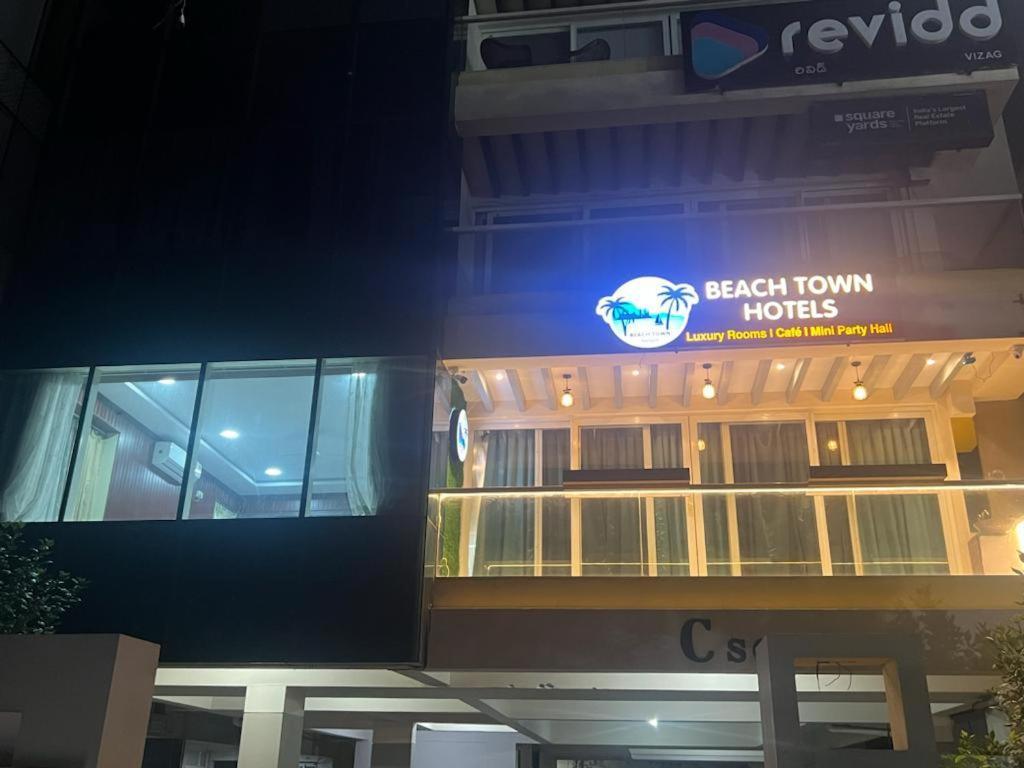 Beach Town Hotel วิสาขปัตนัม ภายนอก รูปภาพ